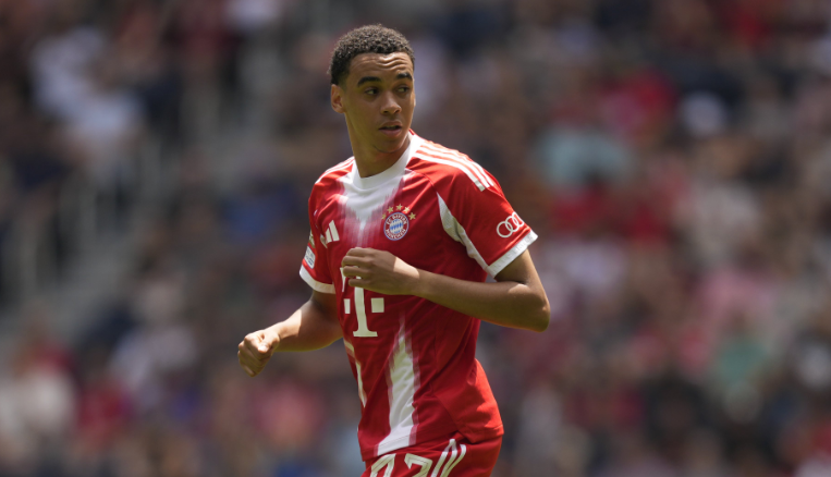 Musiala se lesiona em Bayern x PSG e está fora do Mundial