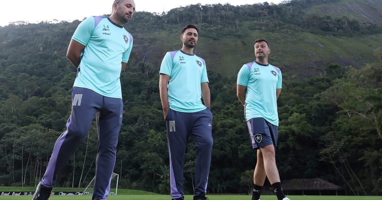 Novo técnico do Botafogo, Ancelotti pede auxilio no português Novo técnico do Botafogo, Ancelotti pede auxilio no português