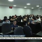 Sem verba, MEC faz 'compra escalonada' de livros focando em português e matemática para 2026
