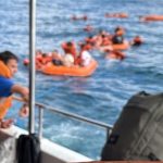 VÍDEO: Barcos colidem e um deles afunda